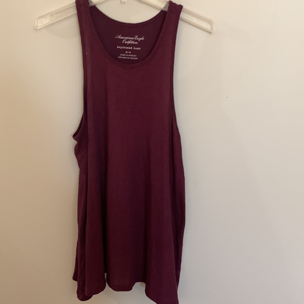 American Eagle M boyfriend tank maroon shimmer